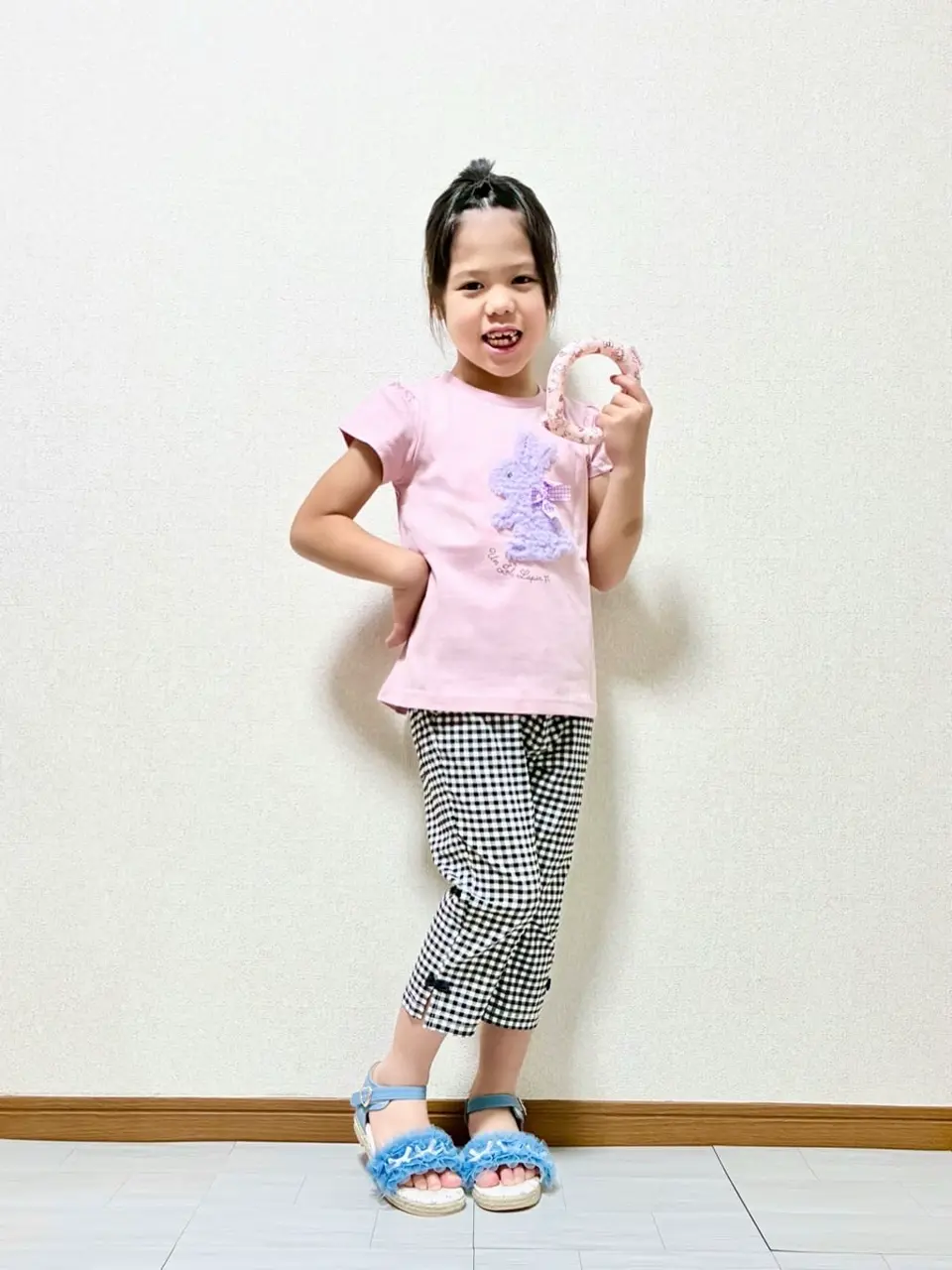 ANY MIKA コーディネート画像