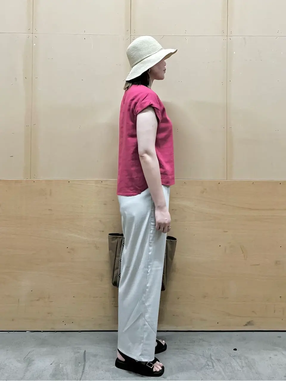 ANY 林 コーディネート画像