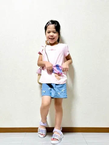 ANY MIKA コーディネート画像