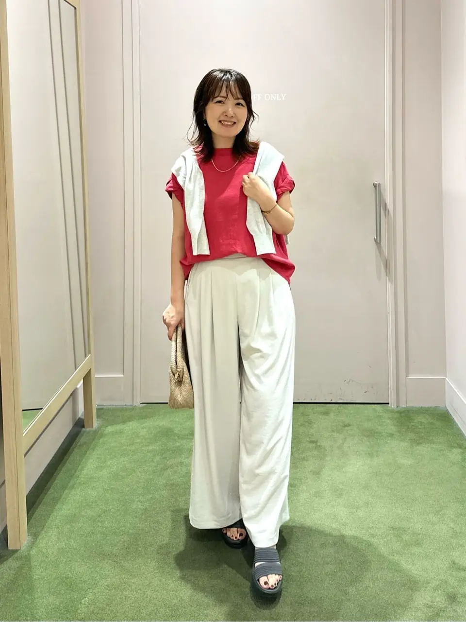 ANY フジコ コーディネート画像