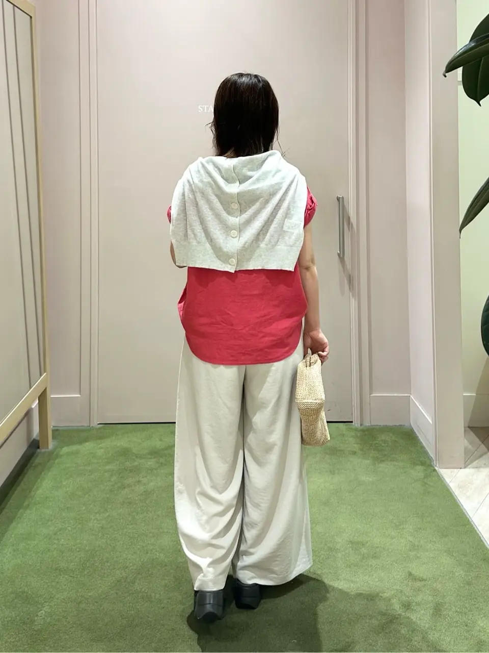 ANY フジコ コーディネート画像