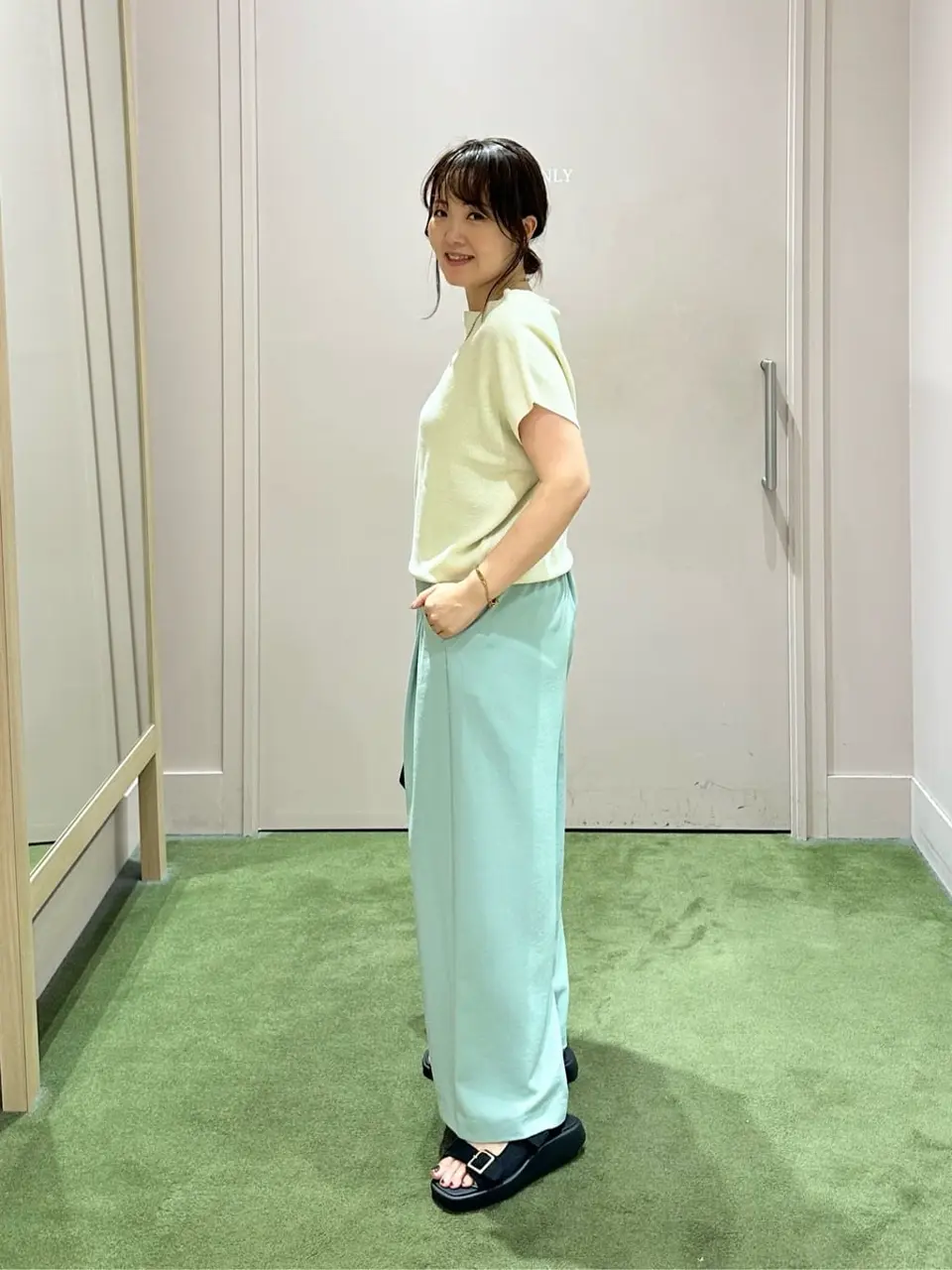 ANY フジコ コーディネート画像