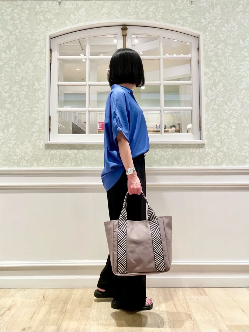 ANY MIKA コーディネート画像