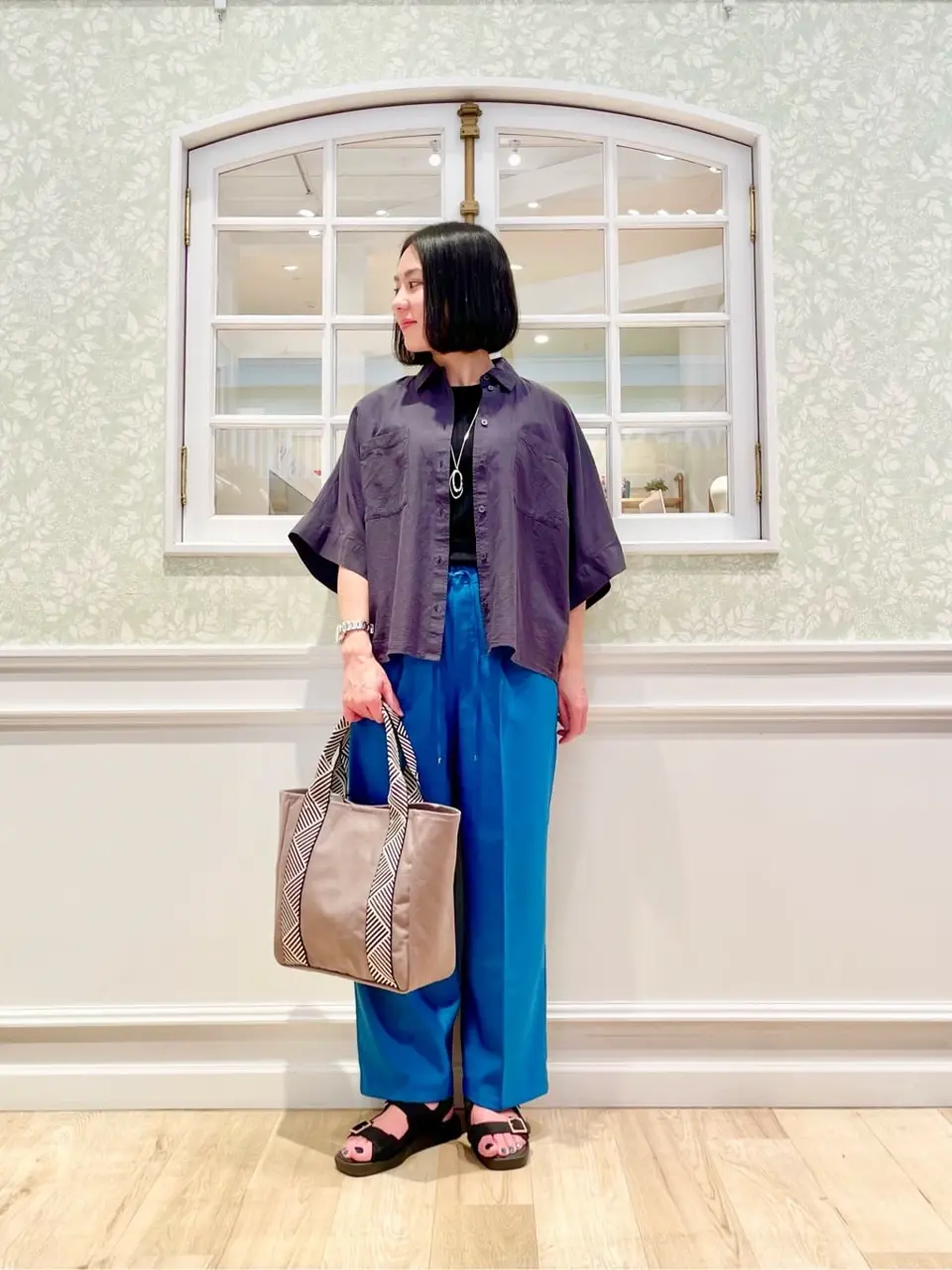 ANY MIKA コーディネート画像