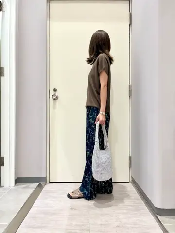 ANY 金井 コーディネート画像