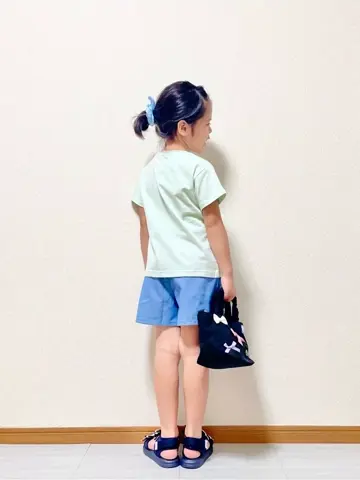 ANY MIKA コーディネート画像