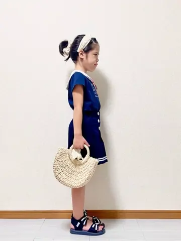 ANY MIKA コーディネート画像