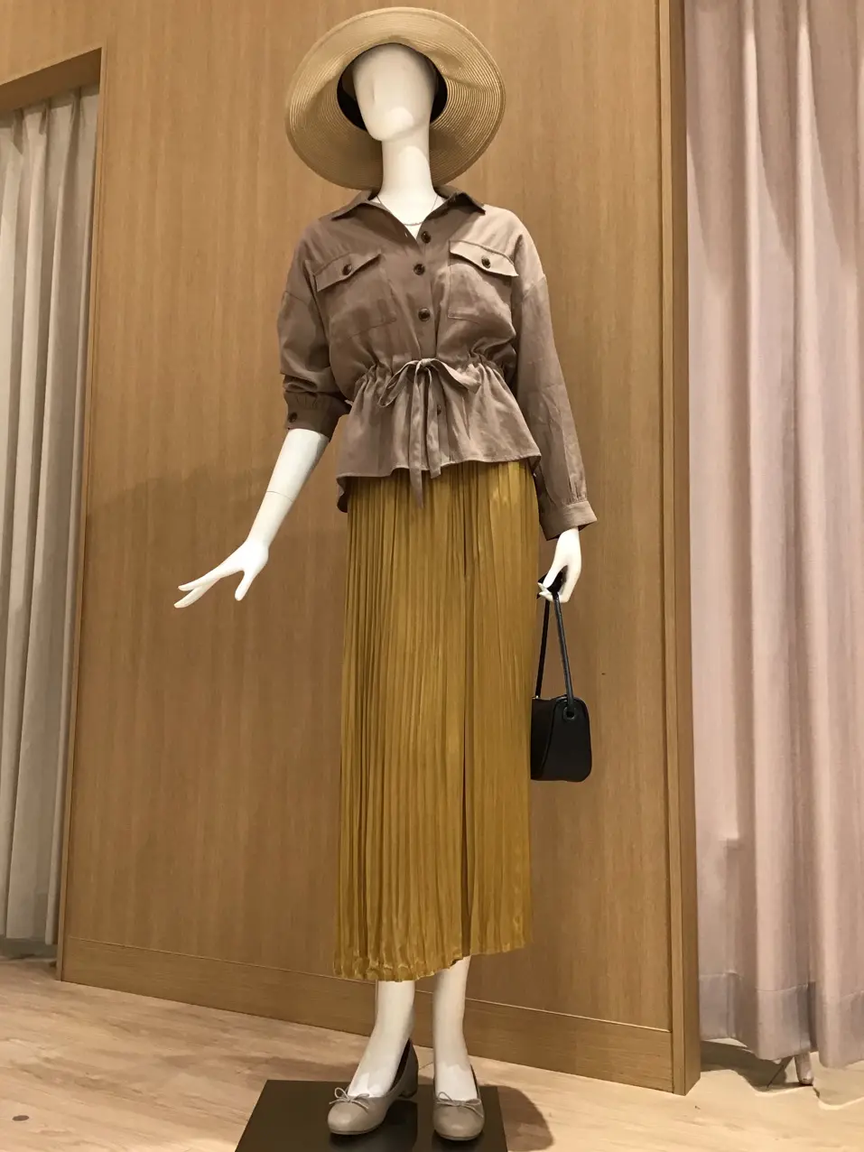  本吉 コーディネート画像