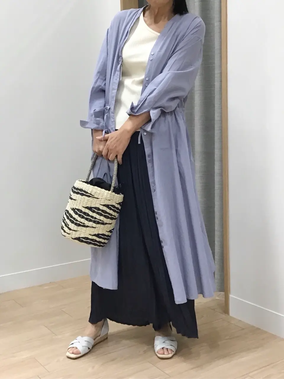 ANY 林 コーディネート画像