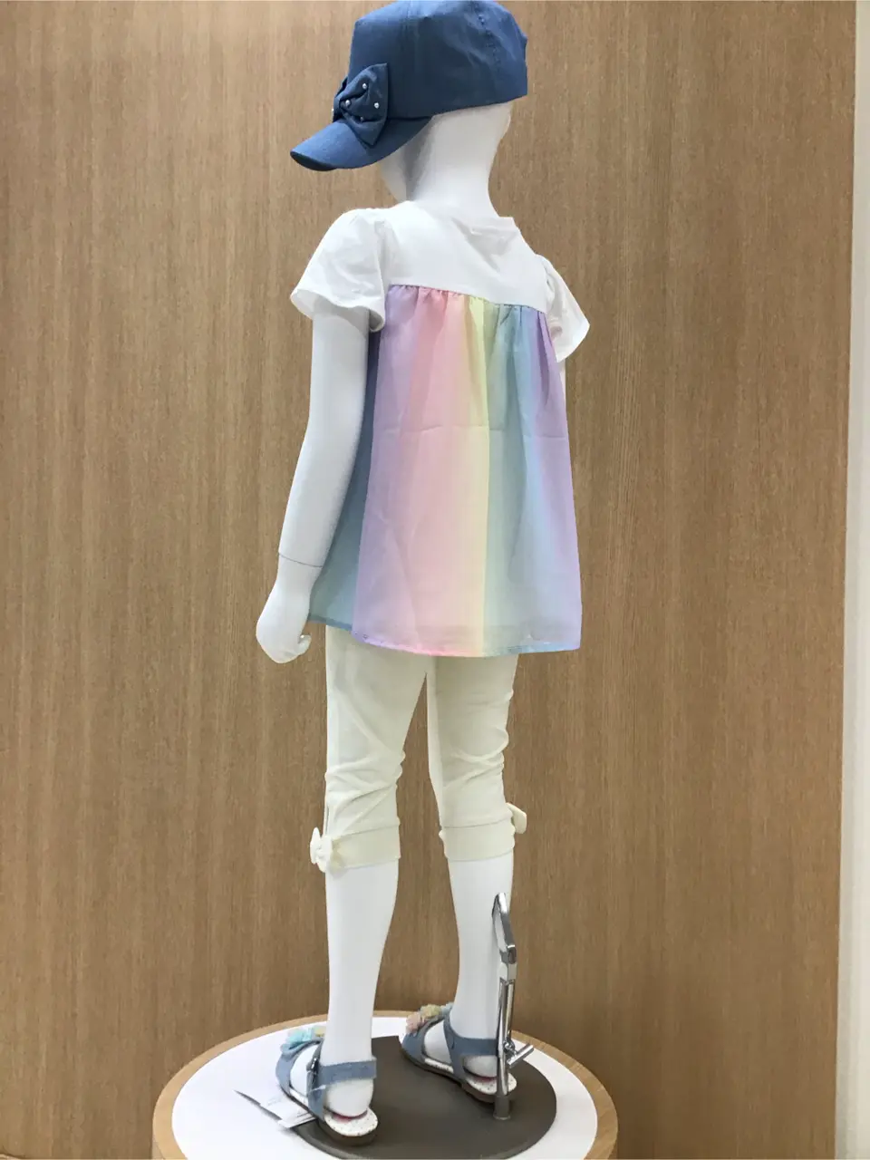 ANY 鈴木 コーディネート画像