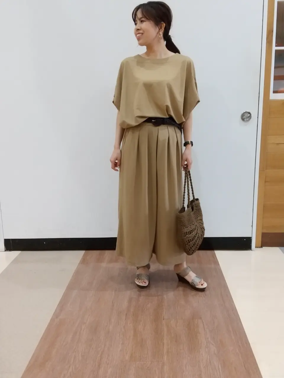 ANY 榎本 コーディネート画像