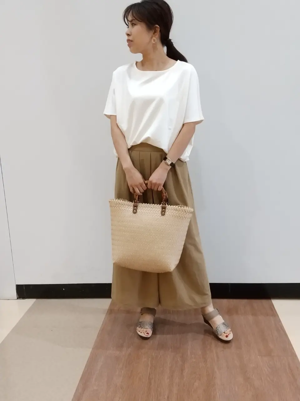 ANY 榎本 コーディネート画像