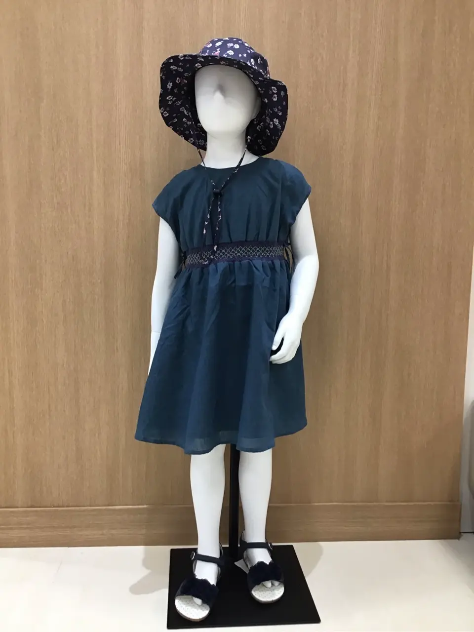 ANY 鈴木 コーディネート画像