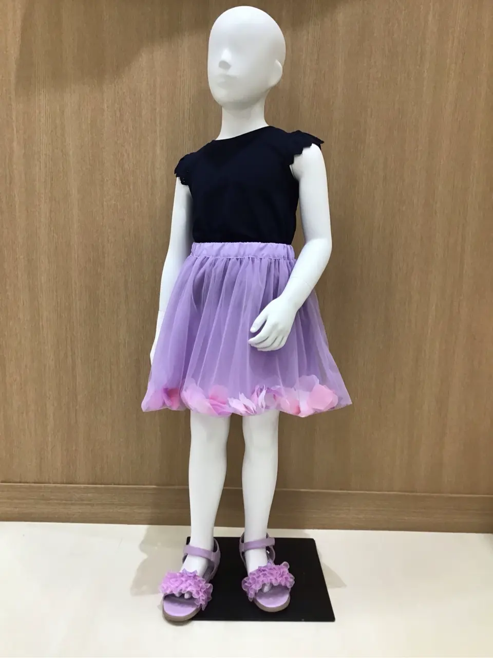 ANY 鈴木 コーディネート画像