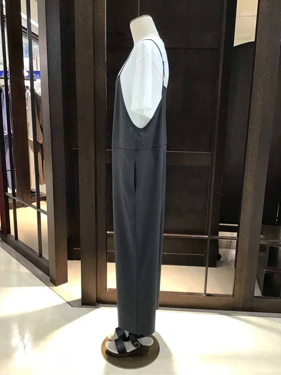 ANY 渡邊 コーディネート画像