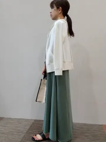 ANY 榎本 コーディネート画像