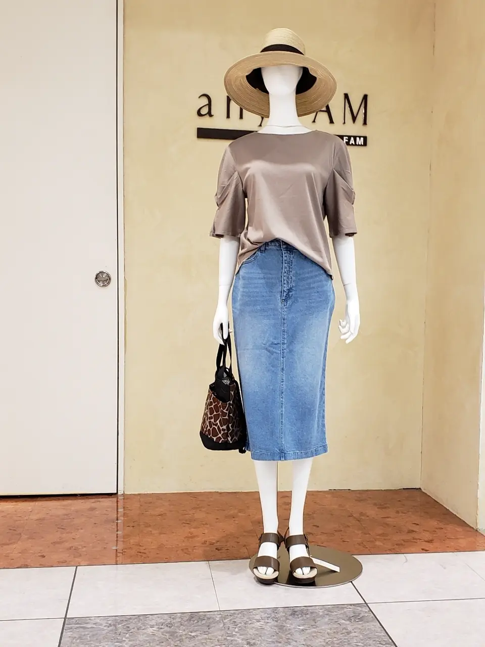  三宅 コーディネート画像