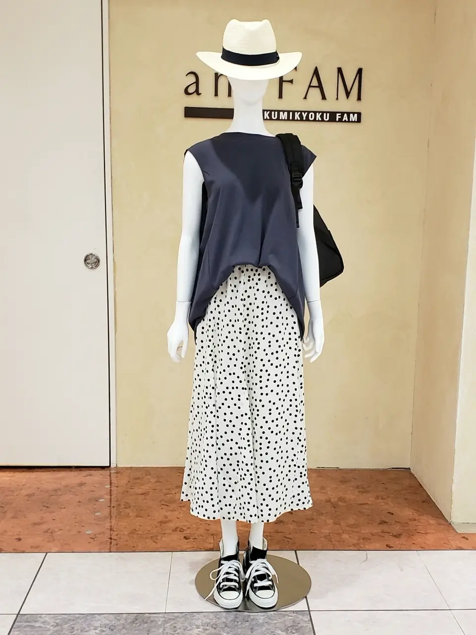  三宅 コーディネート画像