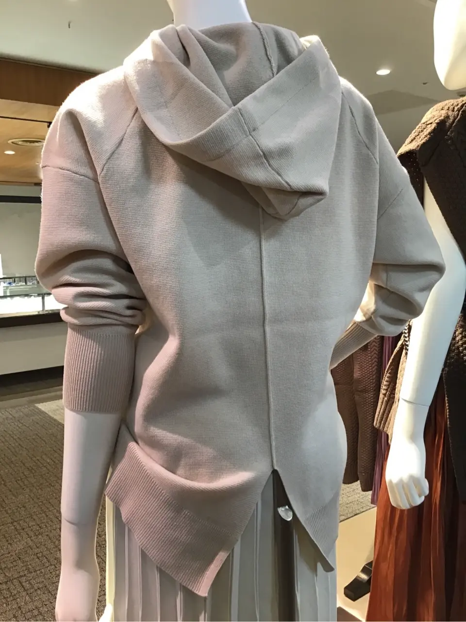 ANY 吉田 コーディネート画像