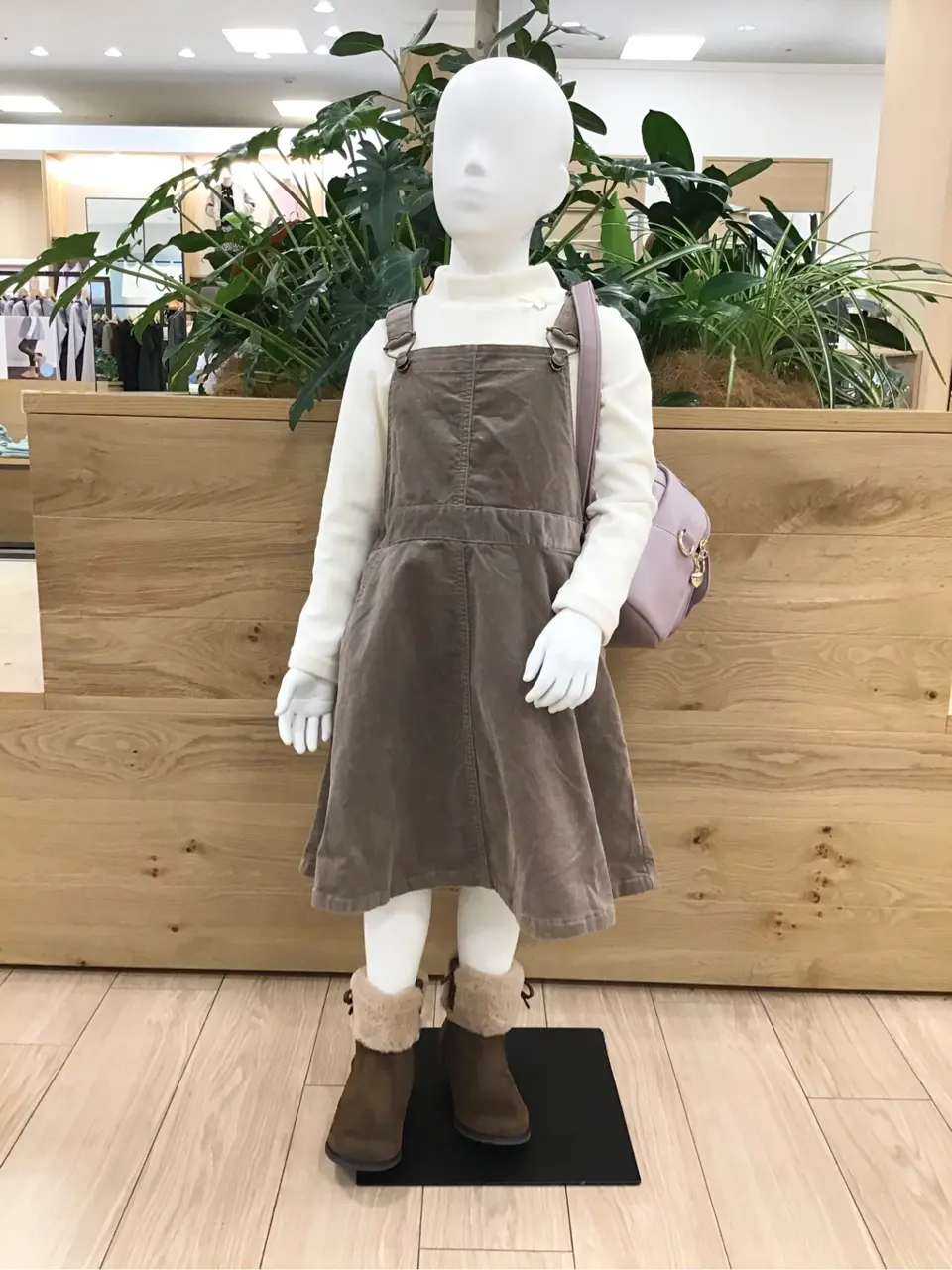 ANY 鈴木 コーディネート画像