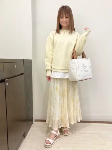 Feroux スタッフ コーディネート画像