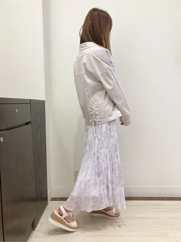 Feroux スタッフ コーディネート画像