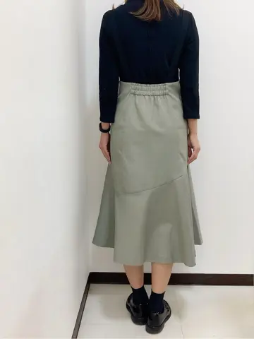 Feroux スタッフ コーディネート画像