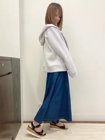 Feroux スタッフ コーディネート画像