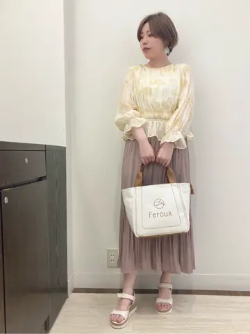 Feroux スタッフ コーディネート画像