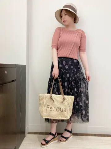 Feroux スタッフ コーディネート画像