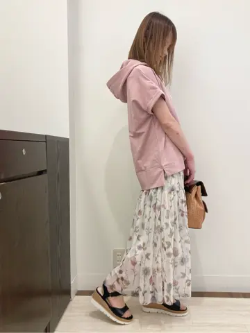 Feroux スタッフ コーディネート画像