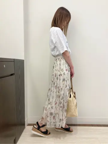 Feroux スタッフ コーディネート画像