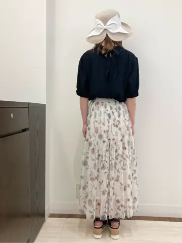 Feroux スタッフ コーディネート画像