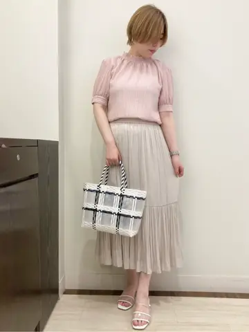 Feroux スタッフ コーディネート画像