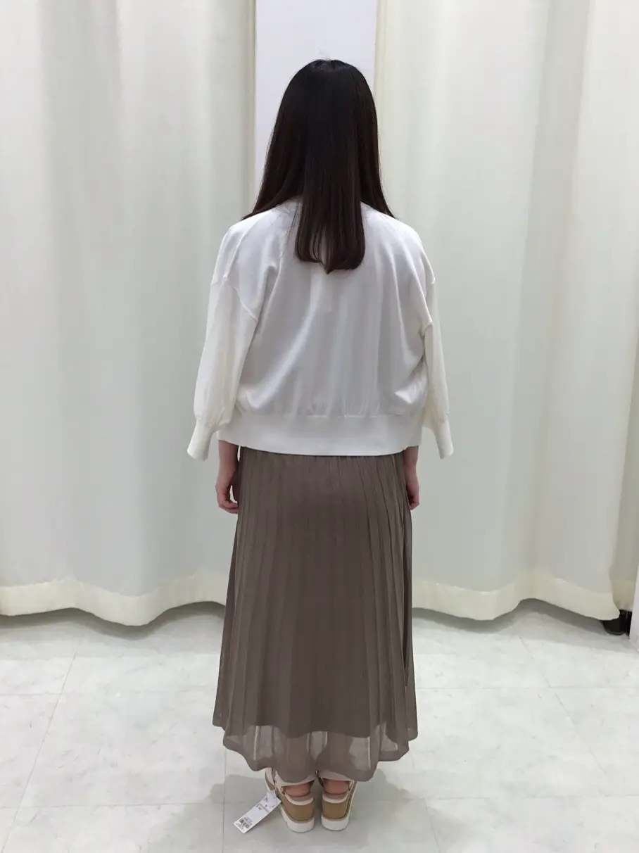 Feroux スタッフ コーディネート画像