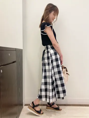 Feroux スタッフ コーディネート画像