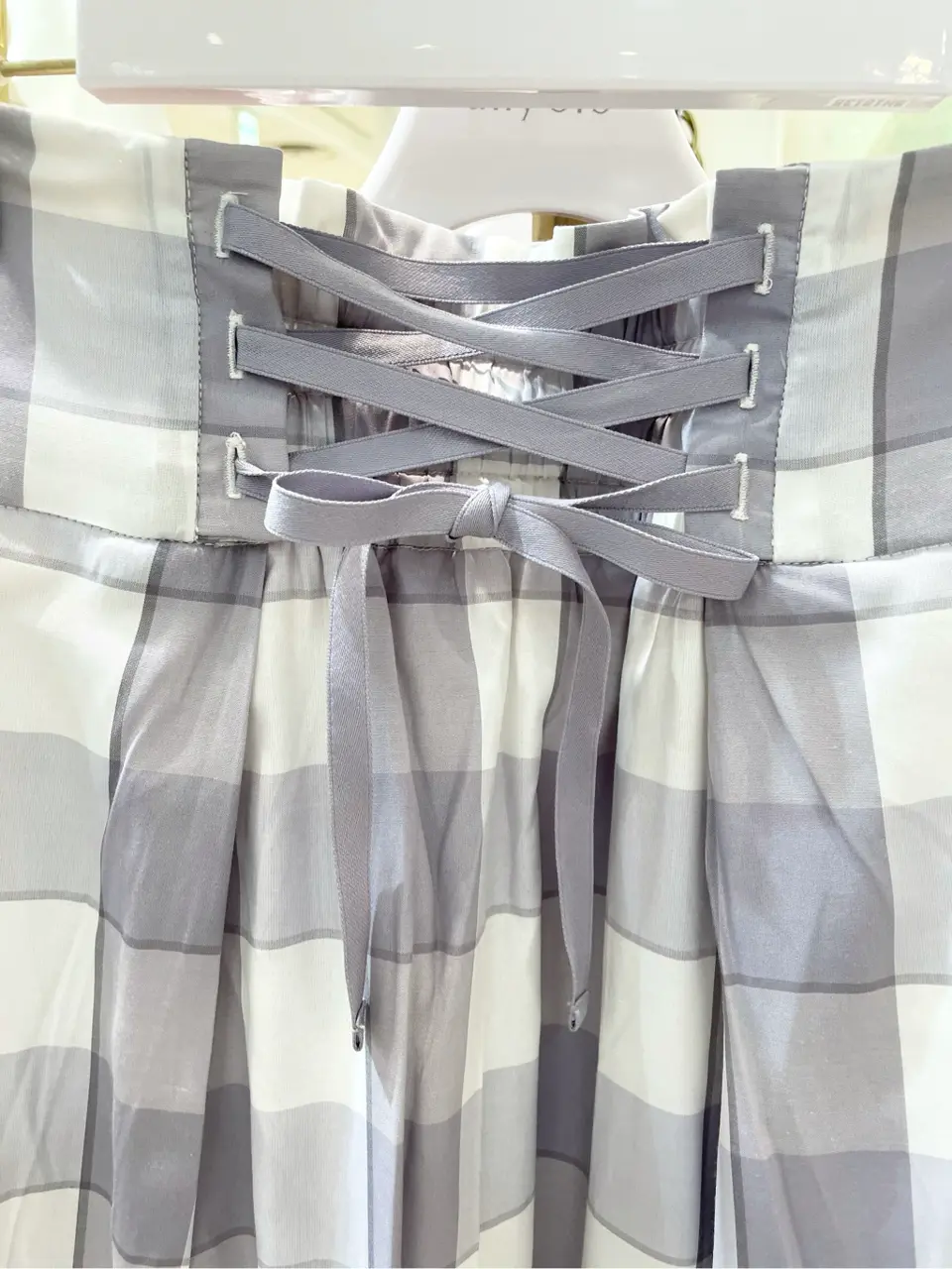 Feroux スタッフ コーディネート画像