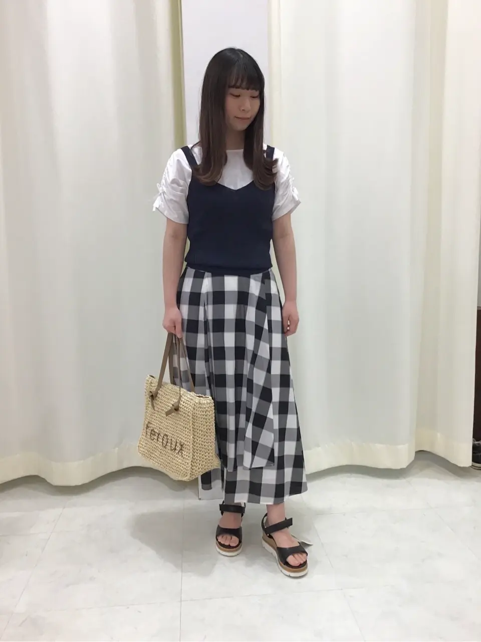 Feroux スタッフ コーディネート画像