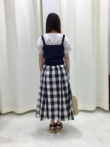 Feroux スタッフ コーディネート画像