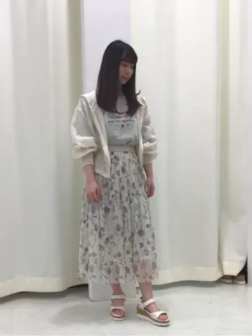 Feroux スタッフ コーディネート画像