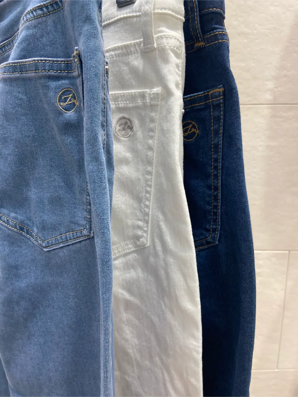 Feroux スタッフ コーディネート画像