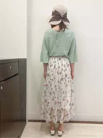 Feroux スタッフ コーディネート画像