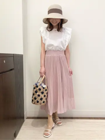 Feroux スタッフ コーディネート画像