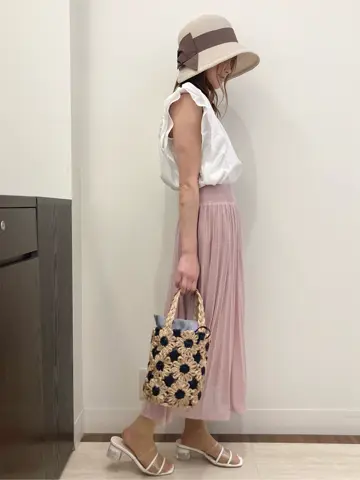 Feroux スタッフ コーディネート画像