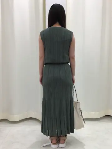 Feroux スタッフ コーディネート画像