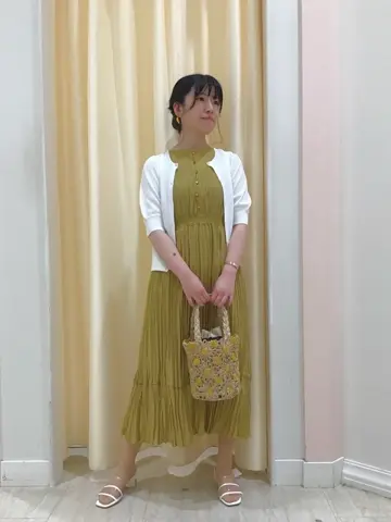 Feroux スタッフ コーディネート画像