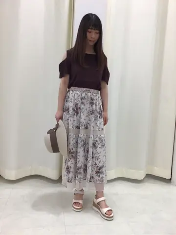 Feroux スタッフ コーディネート画像