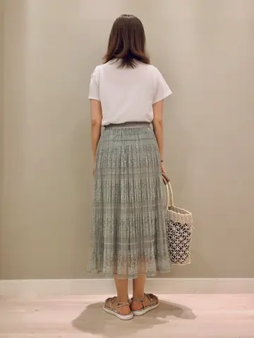 Feroux スタッフ コーディネート画像