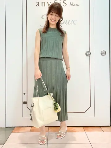 Feroux スタッフ コーディネート画像