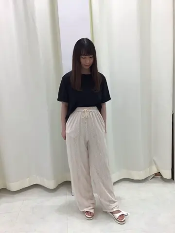 Feroux スタッフ コーディネート画像